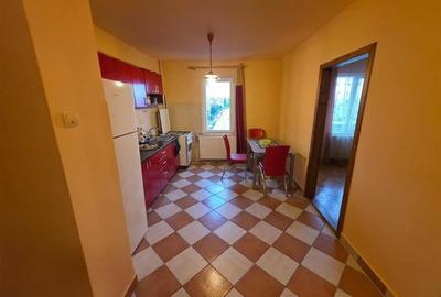 Apartament cu 2 camere decomandat în Pandurilor