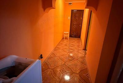 Apartament cu 2 camere decomandat în Micro 14 - 2
