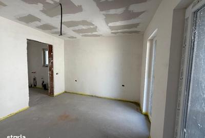 Casă cu 4 camere cu Teren 250 Mp în Central