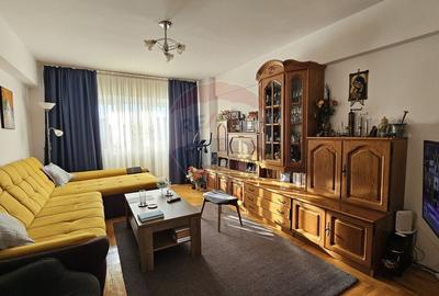 Apartament cu 3 camere decomandat, mobilat în Burdujeni