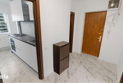 Apartament cu 3 camere în Centrul Civic