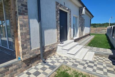 Casă individuală cu 3 camere cu Canalizare în Lazu - 30