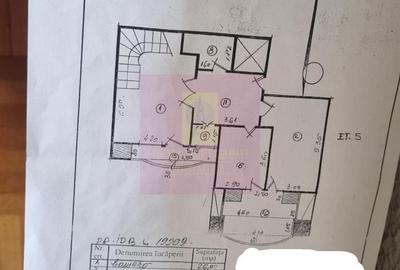 Apartament cu 5 camere în Unirii