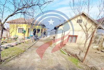 Casă individuală cu 3 camere cu Canalizare în Scăești
