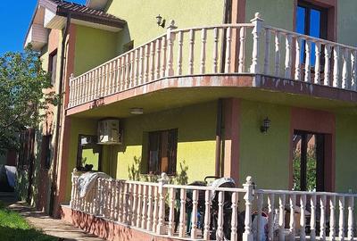 Casă cu 6 camere cu Teren 485 Mp în Central