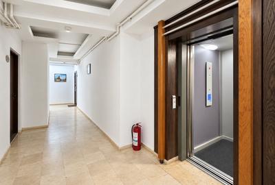 Apartament cu 2 camere semidecomandat, mobilat în Decebal
