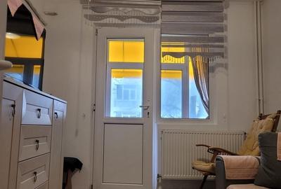 Apartament cu 2 camere semidecomandat, mobilat în Groapa