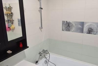 Apartament cu 3 camere decomandat în - 4