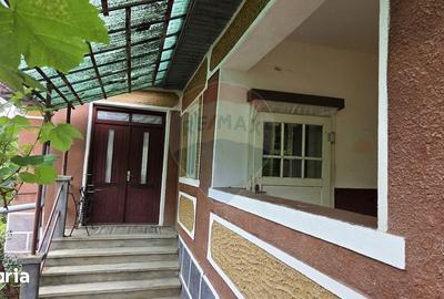 Casă cu 3 camere semidecomandat cu Teren 2200 Mp în Gornești - 14
