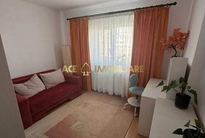 Apartament cu 3 camere în Drumul Taberei