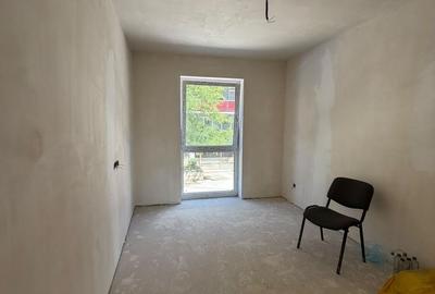 Apartament cu 3 camere în Zorilor