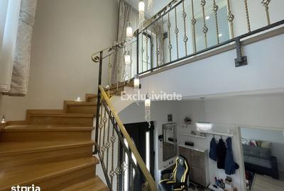 Casă cu 8 camere cu Teren 1042 Mp în Cornu
