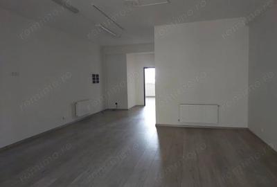 Spațiu comercial, de 67 mp, în Militari - 2