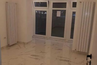 Spațiu comercial, de 35 mp, în Central - 3