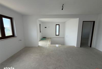 Casă cu 5 camere cu Teren 674 Mp în Vânători - 2