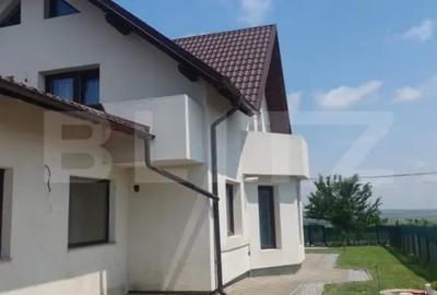 Casă cu 5 camere cu Teren 900 Mp în Central