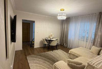 Apartament cu 4 camere decomandat în Central