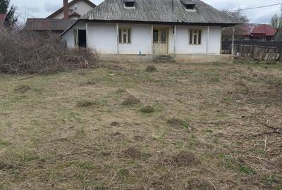 Teren de 2686 mp, în Girov - 4