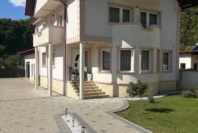 Casă cu 3 camere în Telciu