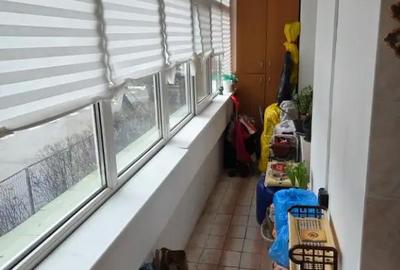 Apartament cu 3 camere decomandat în Central - 1