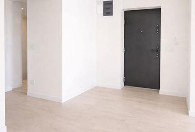 Apartament cu 3 camere decomandat în Piața Centrală - 4