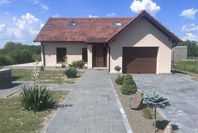 Casă cu 4 camere în Exterior Vest - 2
