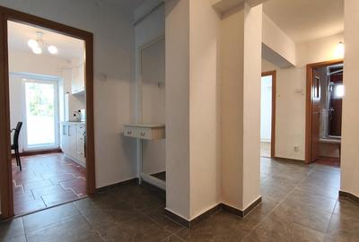 Apartament cu 3 camere decomandat, mobilat în Podul de Fier - 16