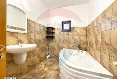 Casă cu 5 camere cu Teren 260 Mp în Palazu Mare - 3