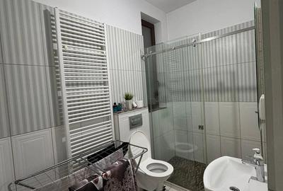 Apartament cu 3 camere decomandat în Central - 11