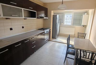 Apartament cu 3 camere decomandat în Ultracentral