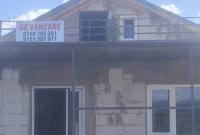Casă cu 3 camere cu Teren 500 Mp în Central