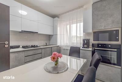 Apartament cu 3 camere decomandat, mobilat în Tractorul - 13