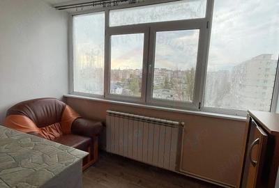 Apartament cu 2 camere decomandat în Micro 20