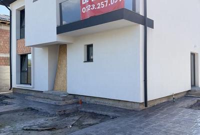 Casă cu 4 camere în Central