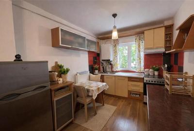 Apartament cu 3 camere decomandat în Răcădău - 2