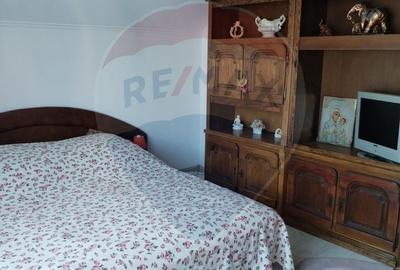 Casă cu 6 camere cu Teren 3275 Mp în Central - 7