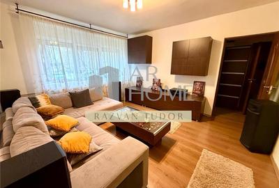 Apartament cu 3 camere semidecomandat în Nord