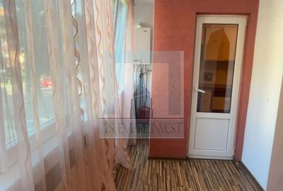 Apartament cu 3 camere decomandat în Valea Cetății - 1