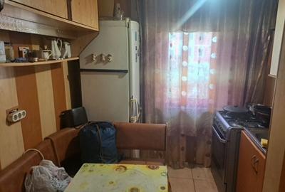 Garsonieră semidecomandată în Petros