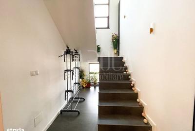 Casă cu 4 camere în Mănăștur