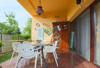 Duplex cu 5 camere cu Canalizare în Iancu Nicolae