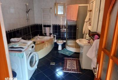 Casă cu 4 camere cu Teren 180 Mp în Central - 3
