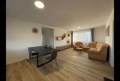 Apartament cu 3 camere decomandat în Borhanci