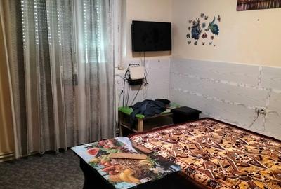 Apartament cu 4 camere decomandat în Central - 1