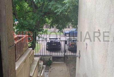 Apartament cu 6 camere în Central