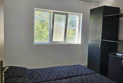 Apartament cu 3 camere decomandat în Viitorului