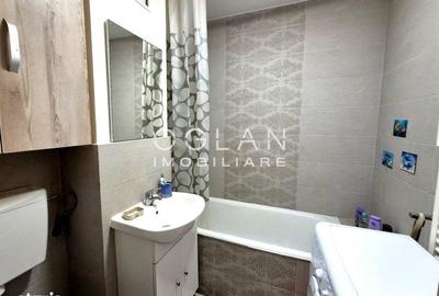 Apartament cu 2 camere decomandat în Valea Aurie