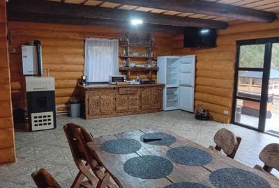 Casă cu 4 camere în Central
