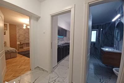 Garsonieră decomandată, mobilată în Unirii