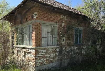 Teren de 5100 mp, în Runcu - 3